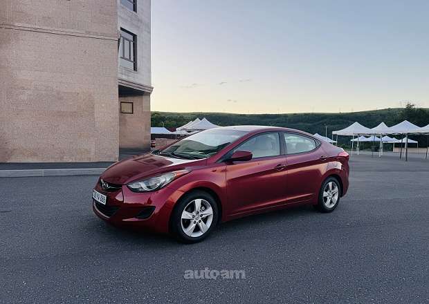 Hyundai Elantra 2011 — լուսանկար 6