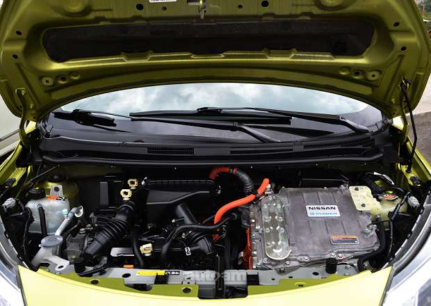 Nissan Note 2018 — լուսանկար 13