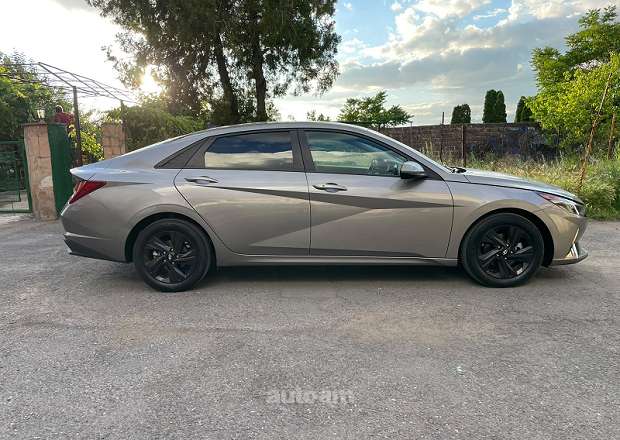 Hyundai Elantra 2021 — լուսանկար 4