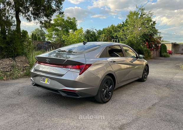 Hyundai Elantra 2021 — լուսանկար 5