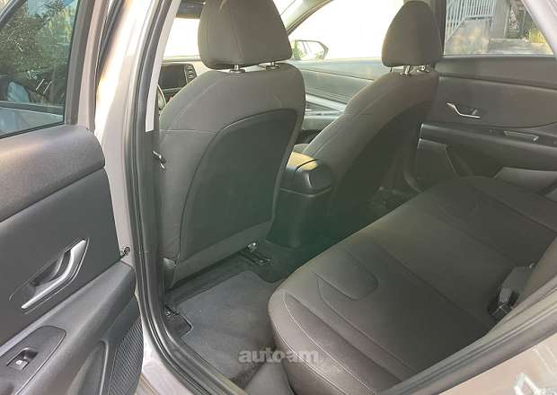 Hyundai Elantra 2021 — լուսանկար 9