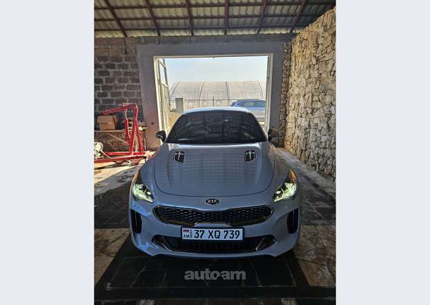 Kia Stinger 2018 — լուսանկար 2