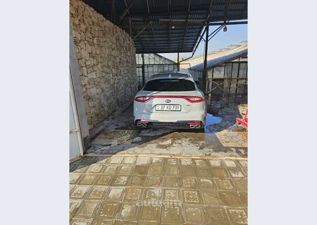 Kia Stinger 2018 — լուսանկար 10