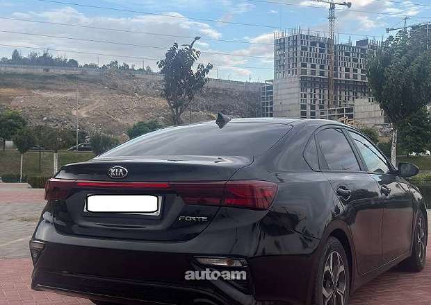 Kia Forte 2020 — լուսանկար 4