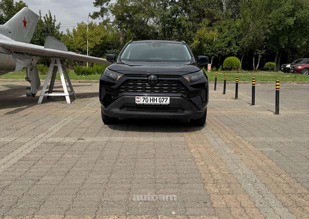 Toyota Rav 4 2021 — photo 3