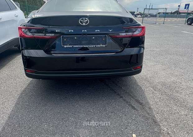Toyota Camry 2026 — լուսանկար 2