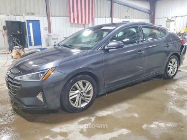 Hyundai Elantra  2020 