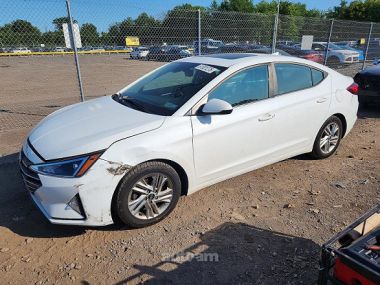 Hyundai Elantra  2020 