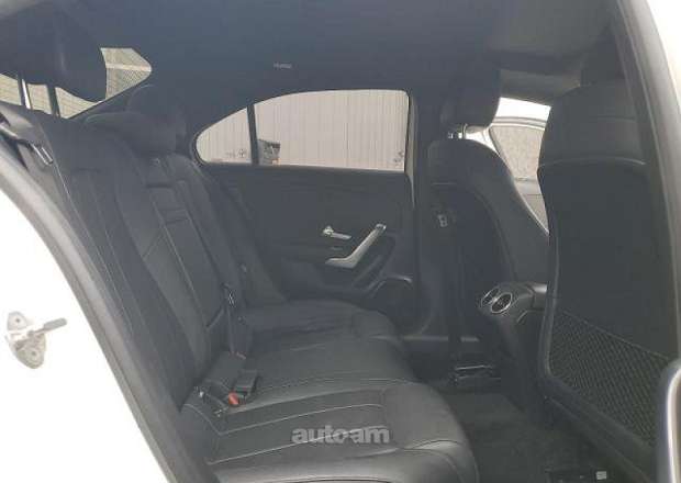 Mercedes-Benz A 220