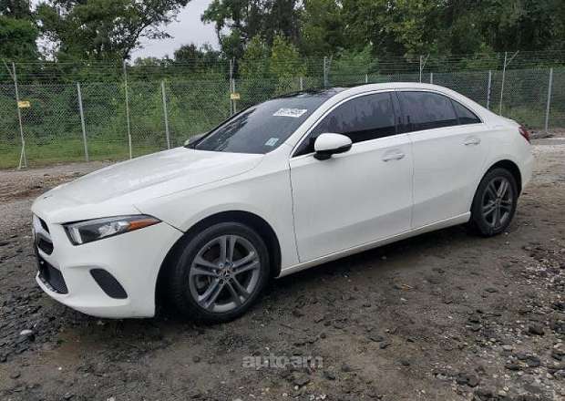 Mercedes-Benz A 220