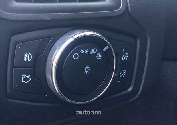 Ford Focus 2014 — լուսանկար 6