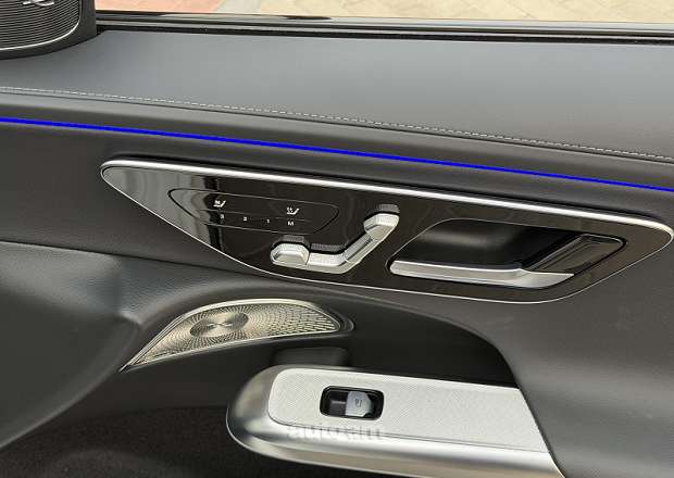 Mercedes-Benz E 300 2024 — լուսանկար 8