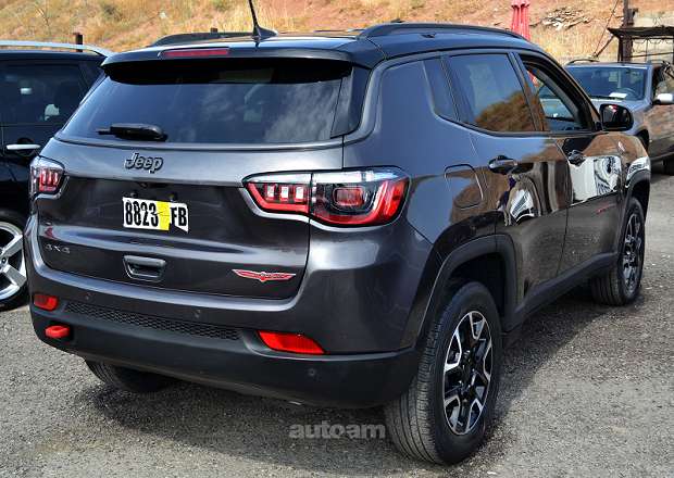 Jeep Compass 2020 — լուսանկար 15