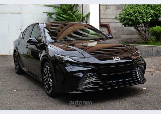 Toyota Camry 2025 — լուսանկար 3