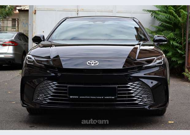Toyota Camry 2025 — լուսանկար 1