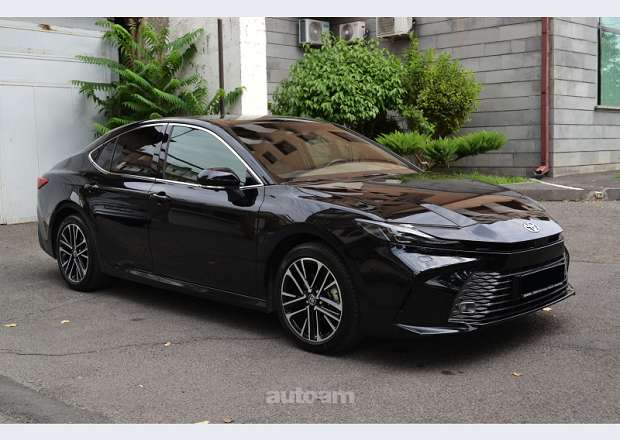 Toyota Camry 2025 — լուսանկար 5