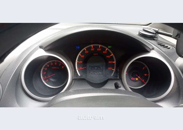Honda Fit 2008 — լուսանկար 10