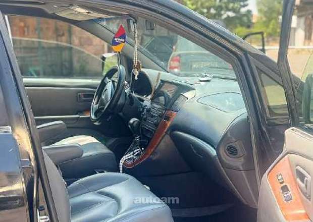 Lexus RX 300 2000 — photo 2