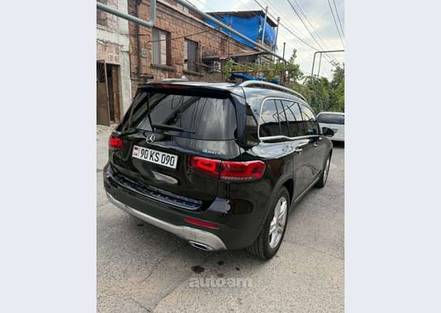 Mercedes-Benz GLB 250