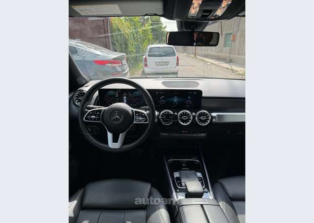Mercedes-Benz GLB 250