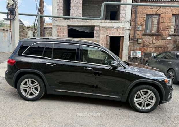 Mercedes-Benz GLB 250