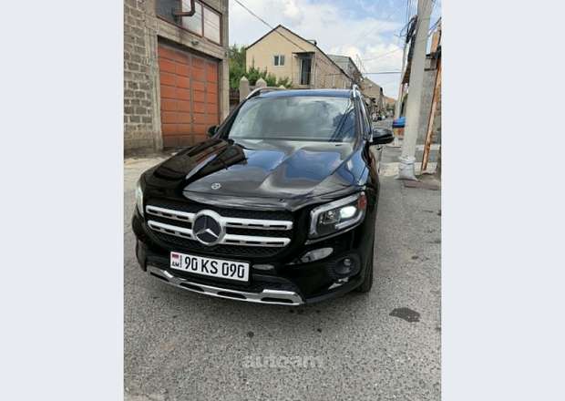 Mercedes-Benz GLB 250