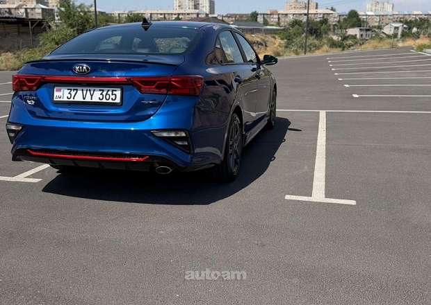 Kia Forte 2021 — photo 10