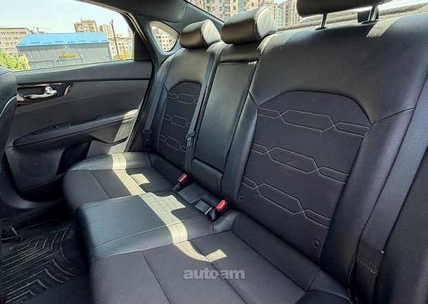 Kia Forte 2021 — photo 8