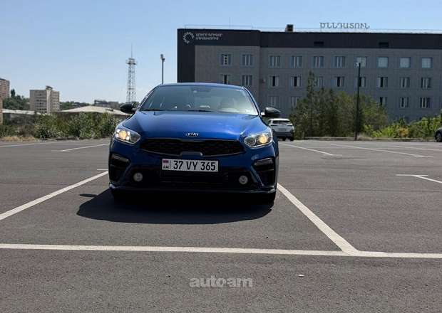 Kia Forte 2021 — photo 3