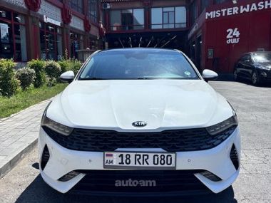 Kia K5  2021 