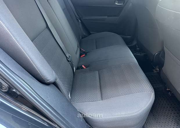 Toyota Corolla 2018 — լուսանկար 9