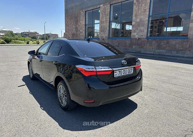 Toyota Corolla 2018 — լուսանկար 4