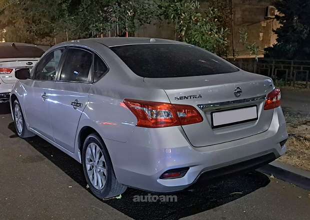 Nissan Sentra 2019 — լուսանկար 6