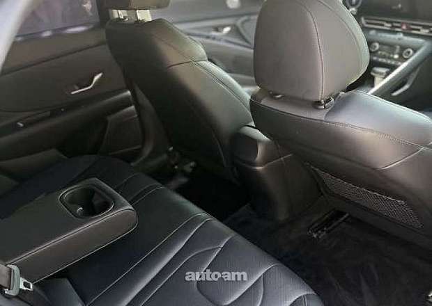 Hyundai Elantra 2023 — լուսանկար 4