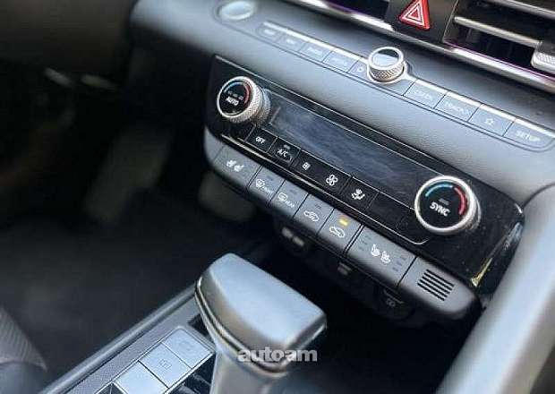 Hyundai Elantra 2023 — լուսանկար 6