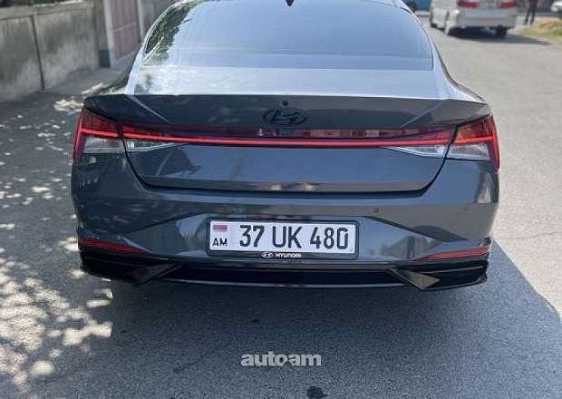 Hyundai Elantra 2023 — լուսանկար 13