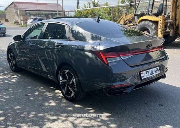 Hyundai Elantra 2023 — լուսանկար 7