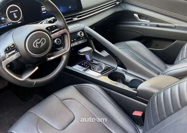 Hyundai Elantra 2023 — լուսանկար 9