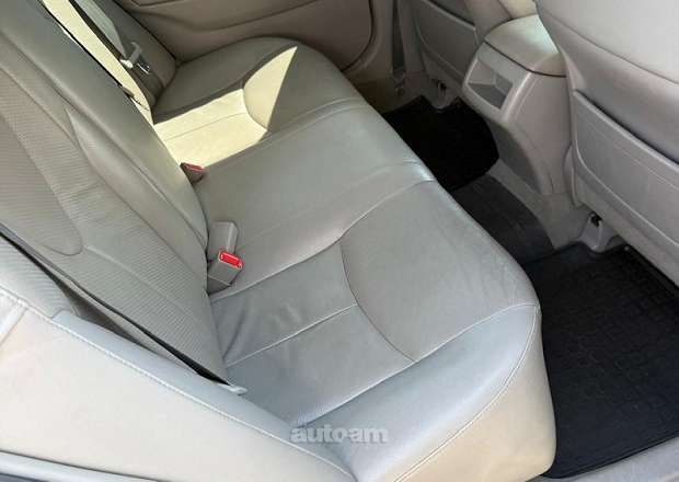 Toyota Camry 2010 — լուսանկար 11