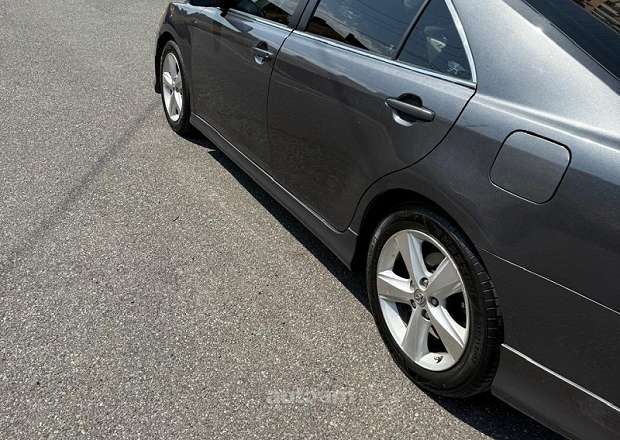 Toyota Camry 2010 — լուսանկար 4