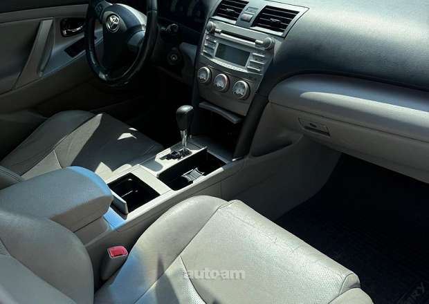 Toyota Camry 2010 — լուսանկար 7