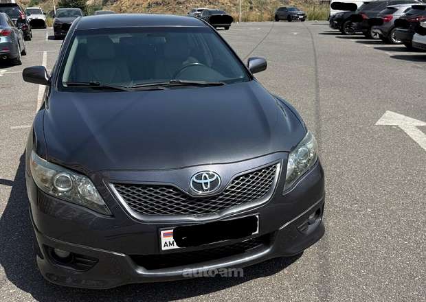 Toyota Camry 2010 — լուսանկար 1