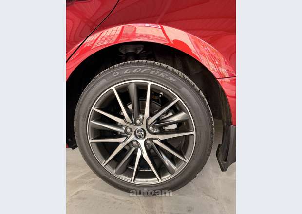 Toyota Camry 2019 — լուսանկար 8