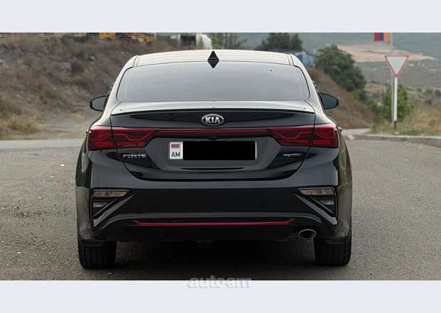 Kia Forte 2020 — լուսանկար 7