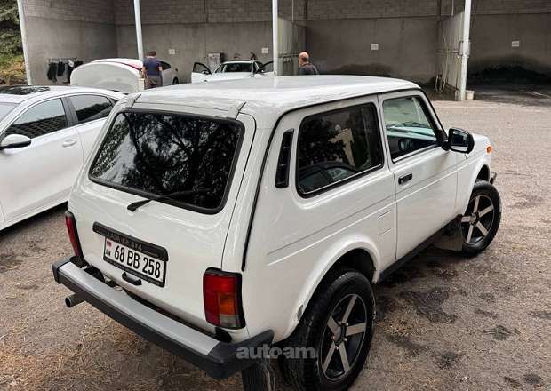 VAZ (Lada) 2121 NIVA (4x4) 2008 — լուսանկար 4