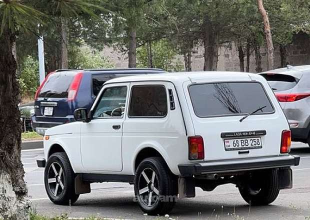 VAZ (Lada) 2121 NIVA (4x4) 2008 — լուսանկար 1