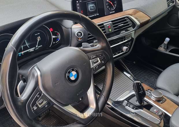 BMW X3 2019 — լուսանկար 13