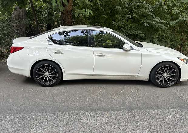 Infiniti Q50