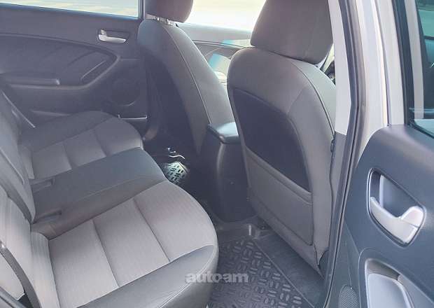 Kia Forte 2016 — լուսանկար 10