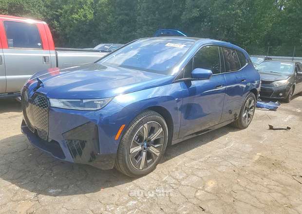 BMW iX